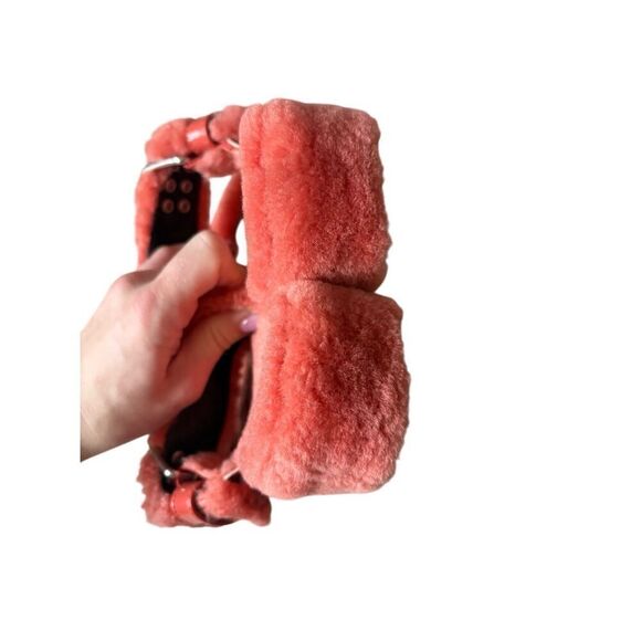 UGG Fuzz Yeah Slippers size 9 Orange - Picture 11 of 11